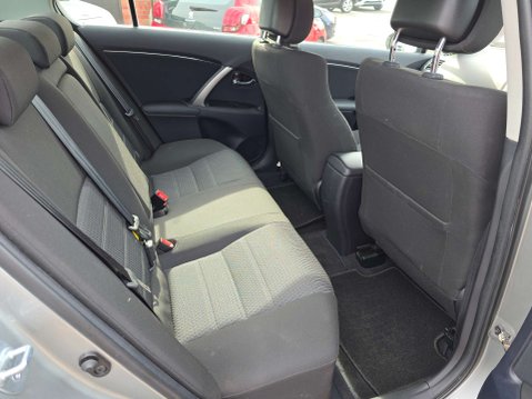 Toyota Avensis 1.8 Avensis TR Valvematic 4dr 7