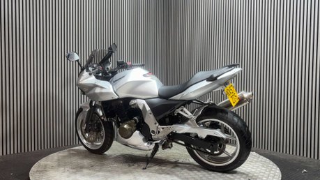 Kawasaki Z ZR750 2007 1 OWNER ONLY 8K NEW MOT WARRANTY 750CC 5
