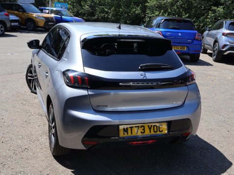 Peugeot 208 1.2 PureTech Allure Premium + EAT Euro 6 (s/s) 5dr 8
