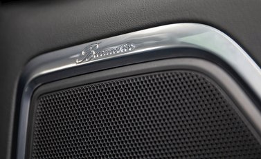 Porsche Macan Turbo 25