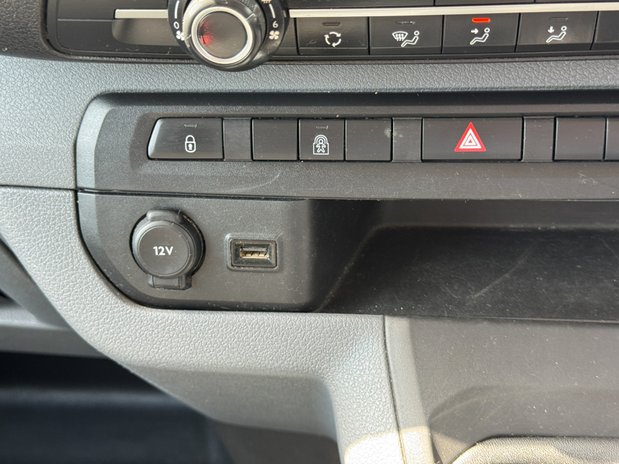 Vauxhall Vivaro Crew Cab LWB L2H1 Low Roof Sportive 2900 Air Con Sensors EURO 6 NO VAT 33