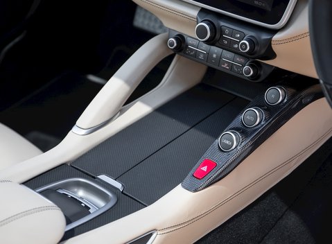 Ferrari GTC4 Lusso 19