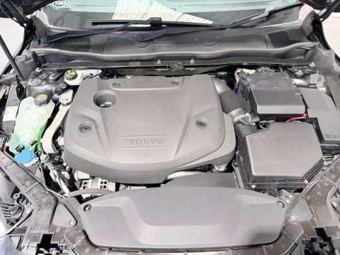 Volvo V40 2.0 D4 R-Design Pro Auto Euro 6 (s/s) 5dr 28