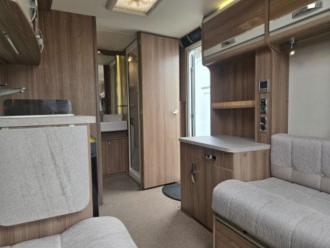 Swift Challenger 480 SE  9