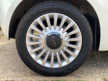 Fiat 500 0.9 TwinAir Lounge Euro 5 (s/s) 3dr 32