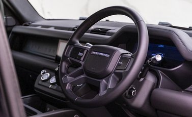 Land Rover Defender 110 P400 X 9
