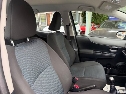 Toyota Yaris 1.33 Dual VVT-i TR Euro 5 5dr 18