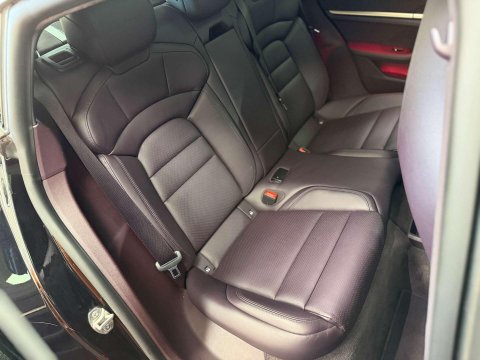 Porsche Taycan Performance Plus 93.4kWh Turbo Saloon 4dr Electric Auto 4WD (680 ps) 55