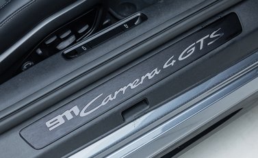Porsche 911 Carrera 4 GTS (992.2) 30