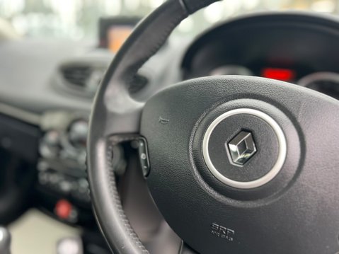 Renault Clio DYNAMIQUE TOMTOM 16V 32