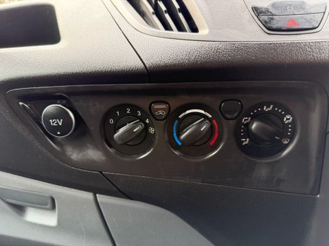 Ford Transit Custom 2.0 TDCi 250 Panel Van 5dr Diesel Manual L1 H1 (163 g/km, 104 bhp) 35