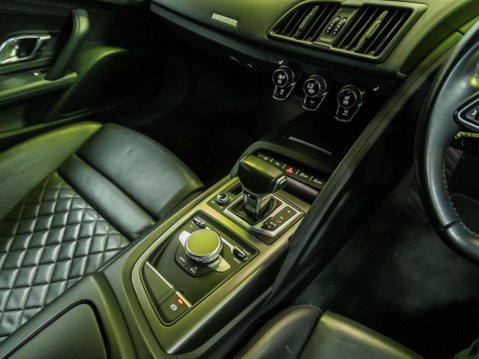 Audi R8 5.2 FSI V10 Coupe 2dr Petrol S Tronic quattro Euro 6 (s/s) (540 ps) 46