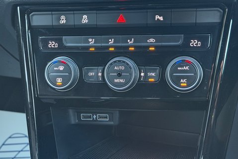 Volkswagen T-Roc R TSI 4MOTION DSG -CHEAPEST 'R' FOR SALE -FULL SERVICE HISTORY -HPI CLEAR 40