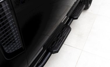 Land Rover Defender 110 SE D250 Urban 25