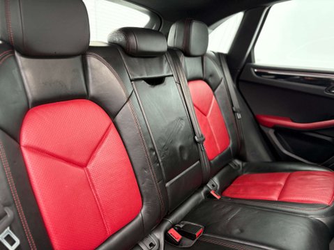 Porsche Macan 3.0 Macan S D Semi-Auto 4WD 5dr 29