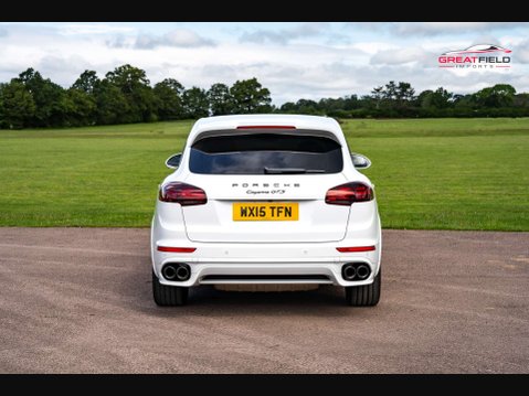 Porsche Cayenne 29