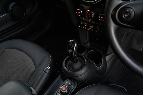 Mini Hatch COOPER CLASSIC 29