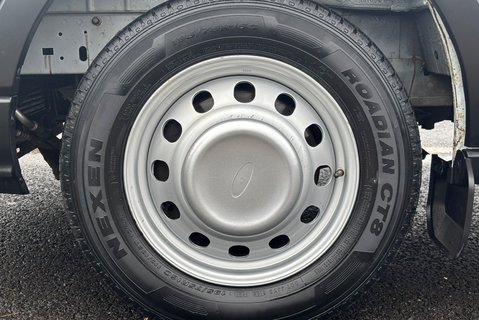 Ford Transit 350 Drw L2 130 ps Single Cab Tipper - Air Con / Tow Axle 31