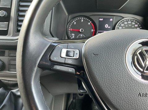 Volkswagen Crafter 2.0 TDI CR35 Trendline Panel Van 5dr Diesel Manual FWD MWB Euro 6 (s/s) (14 14