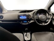 Toyota Yaris 1.5 VVT-h Icon Hatchback 5dr Petrol Hybrid E-CVT Euro 6 (s/s) (100 ps) Air 19