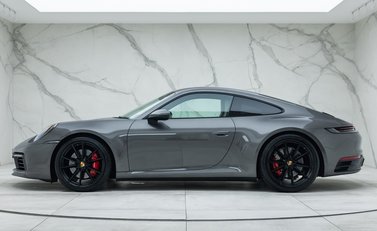 Porsche 911 Carrera S (992) 2