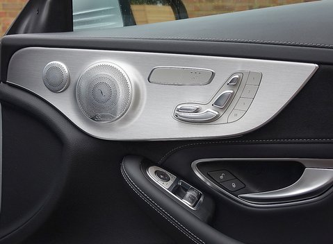 Mercedes-Benz C Class C63 Coupe Premium 18