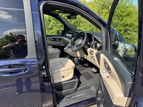 Mercedes-Benz Eqv EQV 300 Sport Auto Electric 90KWH EX-LWB/7 SEATER/360 CAM/VAT Q 6