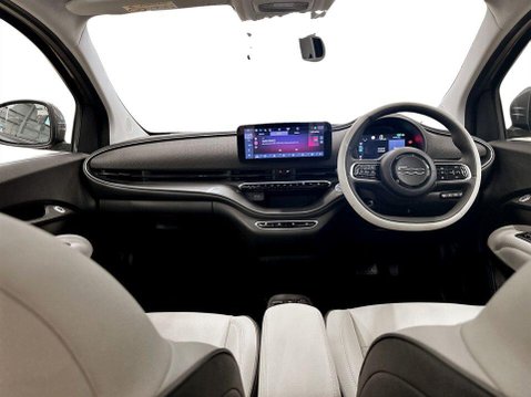Fiat 500e 42kWh La Prima Hatchback 3dr Electric Auto (118 ps) 20
