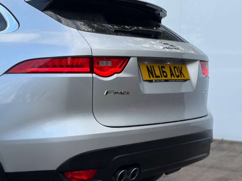 Jaguar F-Pace 2.0 F-PACE Prestige AWD D Auto 4WD 5dr 53