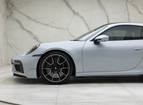 Porsche 911 Turbo S (992) 43