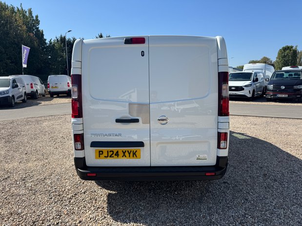 Nissan Primastar LWB L2H1 (SOLD KH) Low Roof Air Con Alloys Sensors Cam EURO 6 7
