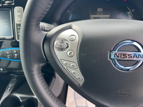 Nissan LEAF 30kWh Tekna Auto 5dr 21