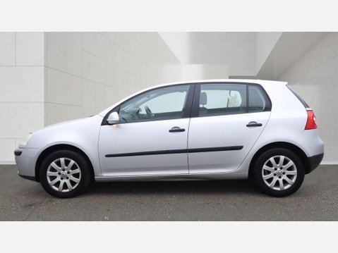 Volkswagen Golf SE 6