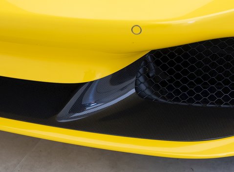 Ferrari F8 Tributo 21