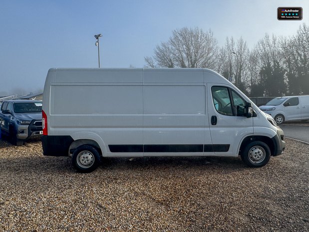 Peugeot Boxer LWB L3H2 [SOLD CM] Medium Roof Professional Premium Plus 335 Air Con Nav Se 38