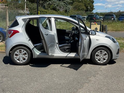 Hyundai i10 SE AUTOMATIC 3