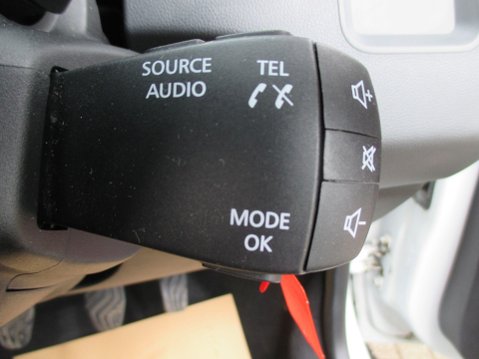 Dacia Duster 1.6 SCe Essential Euro 6 (s/s) 5dr 37