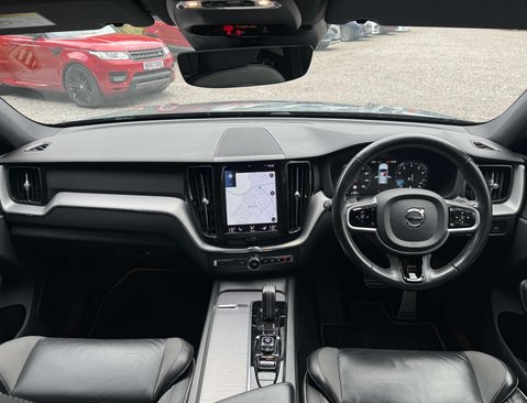 Volvo XC60 2.0 XC60 R-Design B5 MHEV Auto 5dr 15