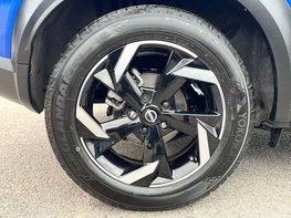 Nissan Juke 1.0 Juke N-Connecta DiG-T Semi-Auto 5dr 14