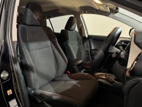 Toyota Rav 4 D-4D ICON 15
