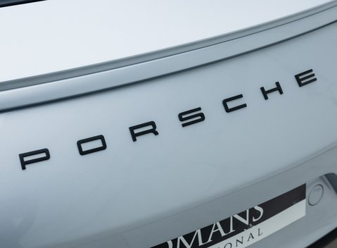 Porsche 911 GT3 TOURING (991.2) 31