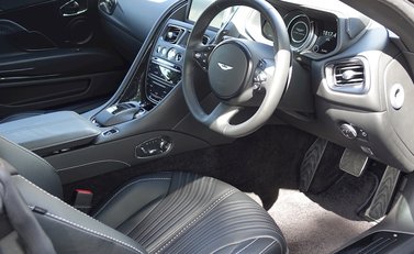 Aston Martin DB11 11