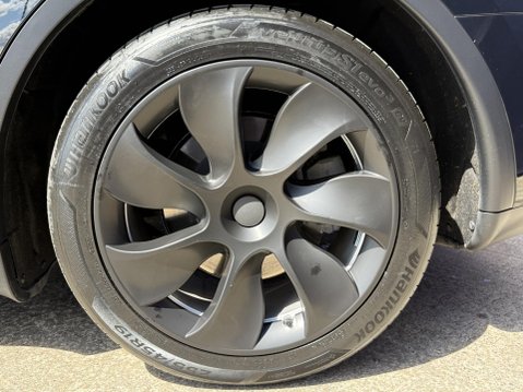 Tesla Model Y SUV 5dr Electric Auto RWD (346 ps) 17