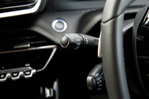 Peugeot 2008 PURETECH EAT8 S/S ALLURE 12