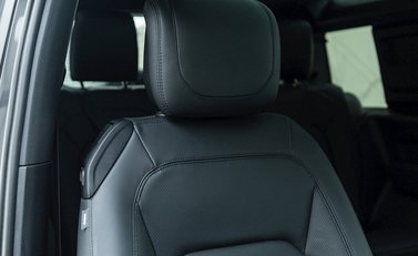 Land Rover Defender 90 V8 Carpathian Edition URBAN 11