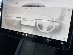 Tesla Model Y (Dual Motor) Long Range SUV 5dr Electric Auto 4WDE (384 bhp) 45