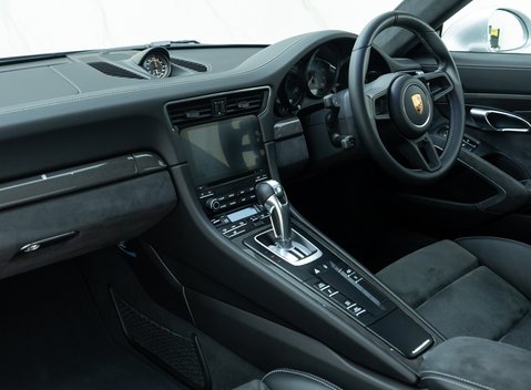 Porsche 911 GT3 (991.2) 16