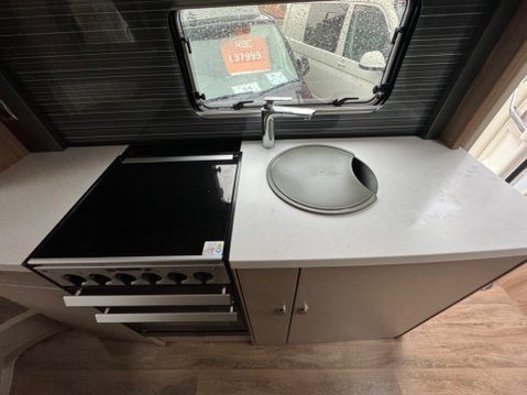 Swift Kon Tiki 669 16