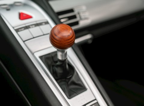 Porsche Carrera GT 20