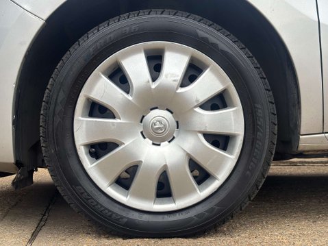 Vauxhall Combo 1.2 Combo 2300 Sport CDTi ecoFLEX S/S 8